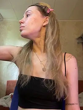 Snapshot of meanexx chatting on 19, 9, 2025 meanexx online show from 19, 9, 2025