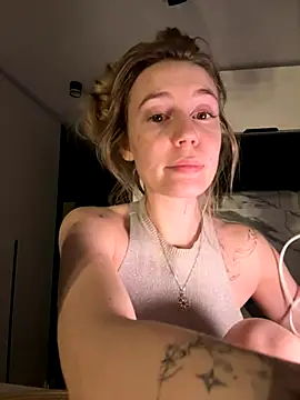 Snapshot of meanexx chatting on 27, 11, 2025 meanexx online show from 27, 11, 2025