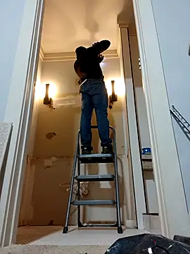 1BeautyN1Beast online show from 15, 2, 2025