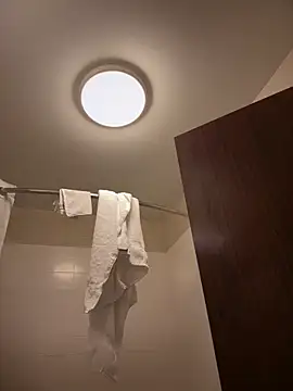 1BeautyN1Beast online show from 21, 10, 2025