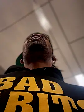 1BeautyN1Beast online show from 21, 12, 2025