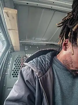 1BeautyN1Beast online show from 6, 1, 2026