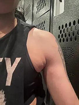 Shuggabutt online show from 3, 3, 2026