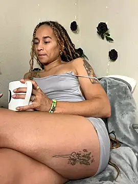 Shuggabutt online show from 3, 10, 2025