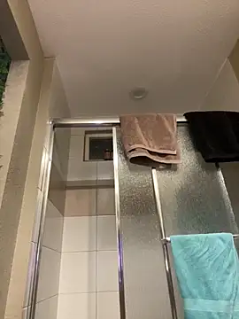 Shuggabutt online show from 4, 10, 2025