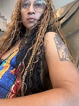 Shuggabutt online show from 18, 9, 2025