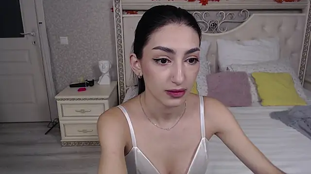 Lina Robbins online show from 10, 11, 2025