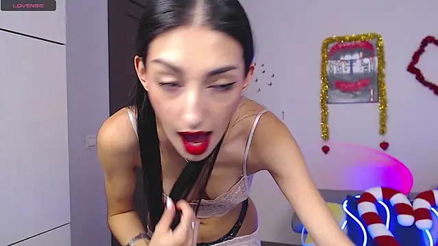 Lina Robbins online show from 3, 1, 2025