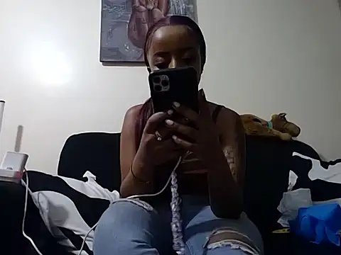 hoely grail01 online show from 23, 9, 2025