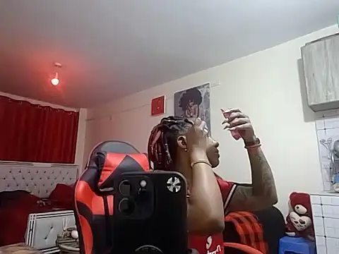 hoely grail01 online show from 13, 2, 2026