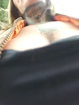 Snapshot of YourMommyBlair chatting on 5, 2, 2026 YourMommyBlair online show from 5, 2, 2026