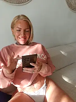 YourMommyBlair online show from 26, 3, 2026