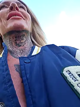 YourMommyBlair online show from 8, 10, 2025