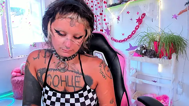 Snapshot of lady_sontse_ chatting on 27, 6, 2026 lady sontse online show from 27, 6, 2026