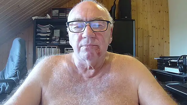 Snapshot of biggandybig chatting on 12, 6, 2026 biggandybig online show from 12, 6, 2026