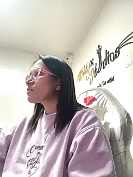 Yaumiko online show from 27, 10, 2025