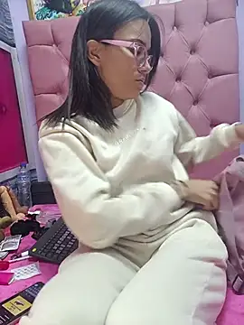 Yaumiko online show from 10, 11, 2025