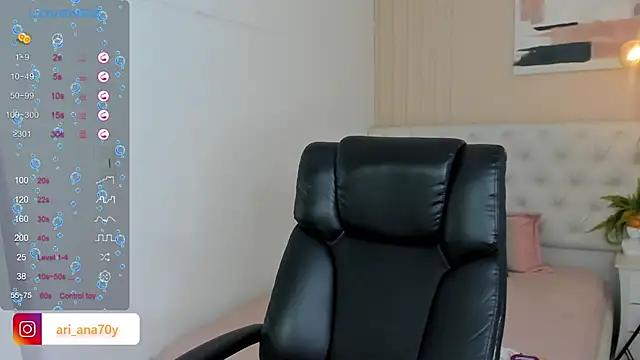 Snapshot of LOISE-XX chatting on 18, 6, 2026 LOISE-XX online show from 18, 6, 2026