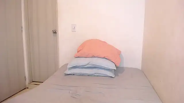 Snapshot of Megan_mancini chatting on 4, 12, 2025 Megan mancini online show from 4, 12, 2025