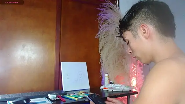 Snapshot of justin_alexxx chatting on 4, 2, 2025 justin alexxx online show from 4, 2, 2025