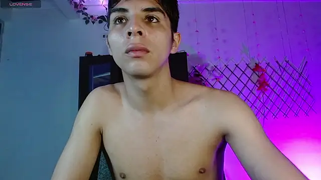 Snapshot of justin_alexxx chatting on 6, 12, 2024 justin alexxx online show from 6, 12, 2024