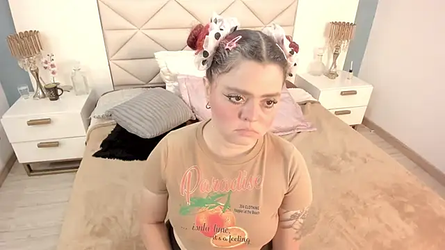 Twwiiggy online show from 8, 1, 2026