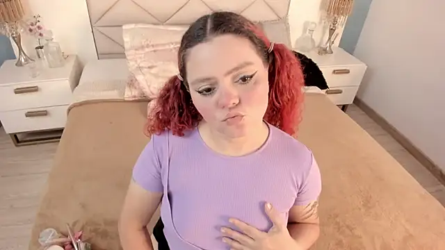 Snapshot of Twwiiggy chatting on 10, 2, 2026 Twwiiggy online show from 10, 2, 2026