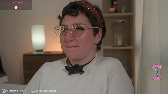 Ximenna Cruz online show from 24, 10, 2025