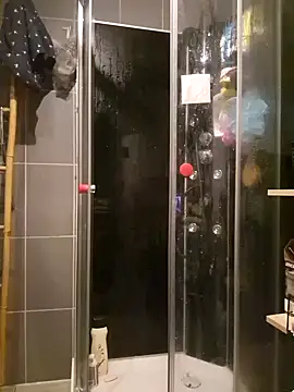 RomWoolf online show from 11, 1, 2025