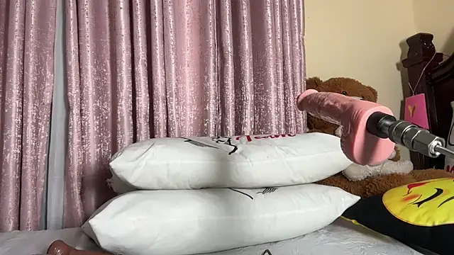 SexyAudreyFuck online show from 13, 9, 2025