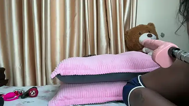 SexyAudreyFuck online show from 18, 10, 2025