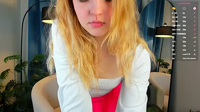 Snapshot of stay_with_alice chatting on 26, 11, 2025 stay with alice online show from 26, 11, 2025