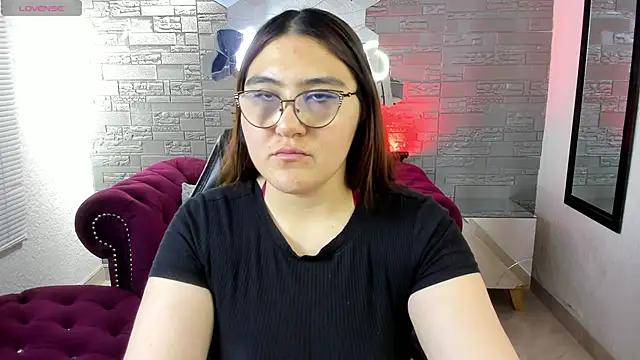 conniejames m online show from 7, 10, 2025