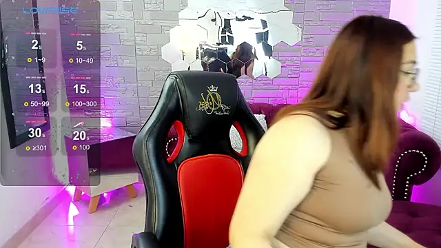 conniejames m online show from 26, 3, 2026