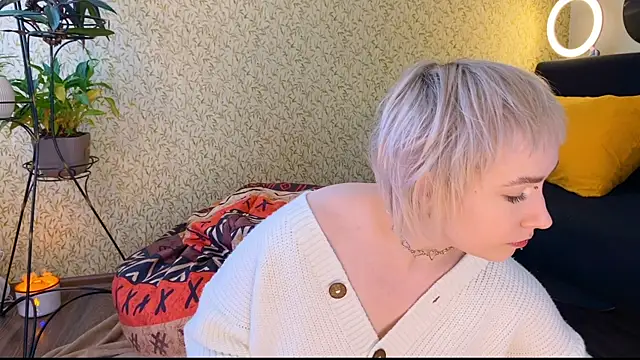 EmmyAmbros online show from 10, 3, 2025