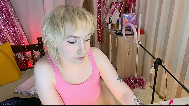 EmmyAmbros online show from 5, 2, 2026