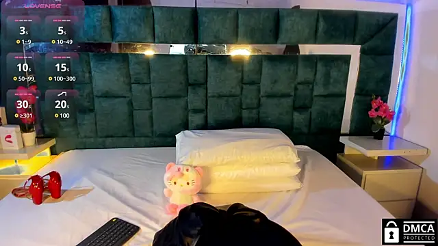 Snapshot of Venus_velez_ chatting on 5, 3, 2025 Venus velez online show from 5, 3, 2025