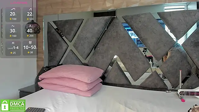 Venus velez  online show from 11, 4, 2026