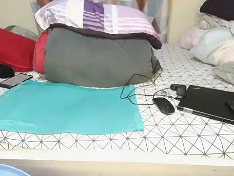 HoLy-ViRgiN online show from 5, 11, 2025