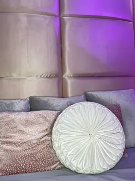 SaharaRush  online show from 7, 1, 2025