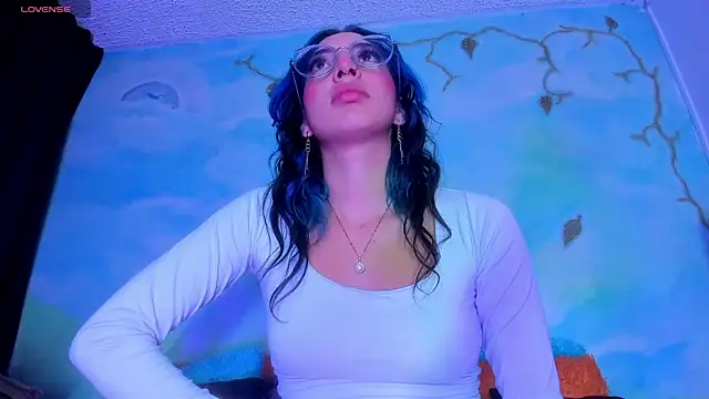 SaturnooStonee online show from 15, 4, 2026