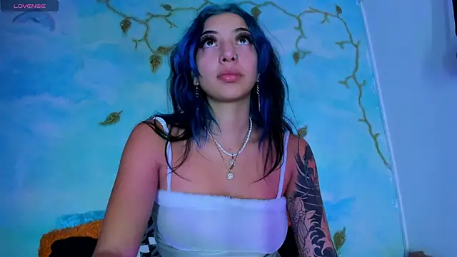 SaturnooStonee online show from 4, 3, 2026