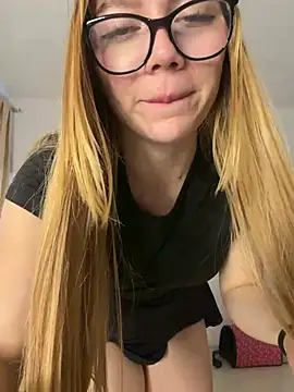 Snapshot of melody-dy chatting on 21, 7, 2026 melody-dy online show from 21, 7, 2026