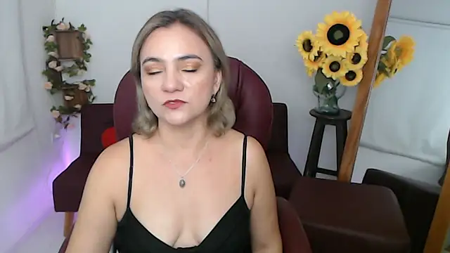 Snapshot of ana_milf chatting on 11, 6, 2026 ana milf online show from 11, 6, 2026