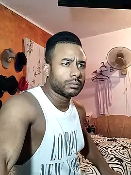 Snapshot of Ladybugycat chatting on 27, 2, 2025 Ladybugycat online show from 27, 2, 2025