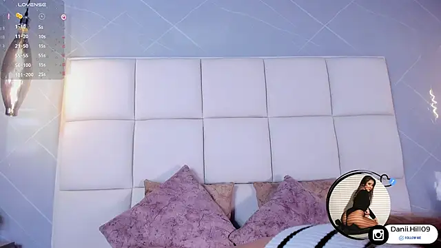 danii hill  online show from 12, 9, 2025