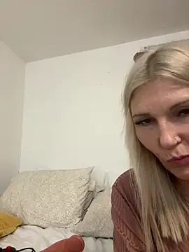 Snapshot of DaisyTailor chatting on 20, 6, 2026 DaisyTailor online show from 20, 6, 2026