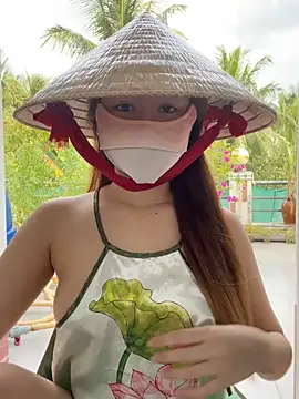 BabyThree  online show from 20, 10, 2025