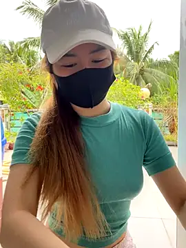 BabyThree  online show from 21, 9, 2025