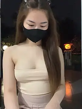 BabyThree  online show from 1, 4, 2026